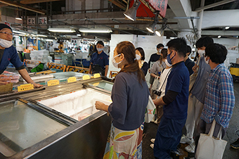 Visiting a fish market