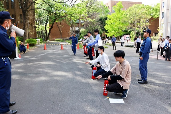 【実施報告】理学部初期消火訓練を実施しました